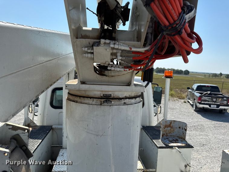 image for item DY8291 2012 Freightliner Business Class M2 bucket truck
