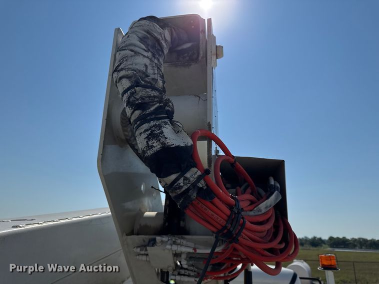 image for item DY8291 2012 Freightliner Business Class M2 bucket truck