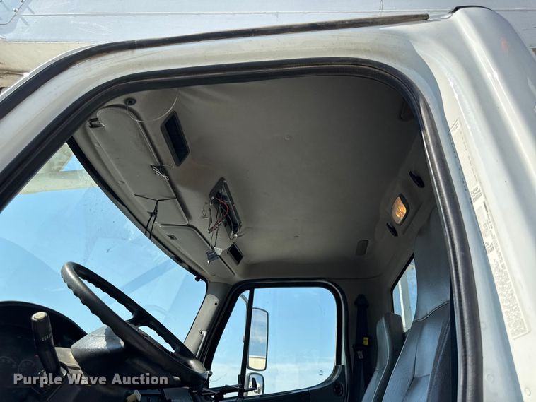 image for item DY8291 2012 Freightliner Business Class M2 bucket truck