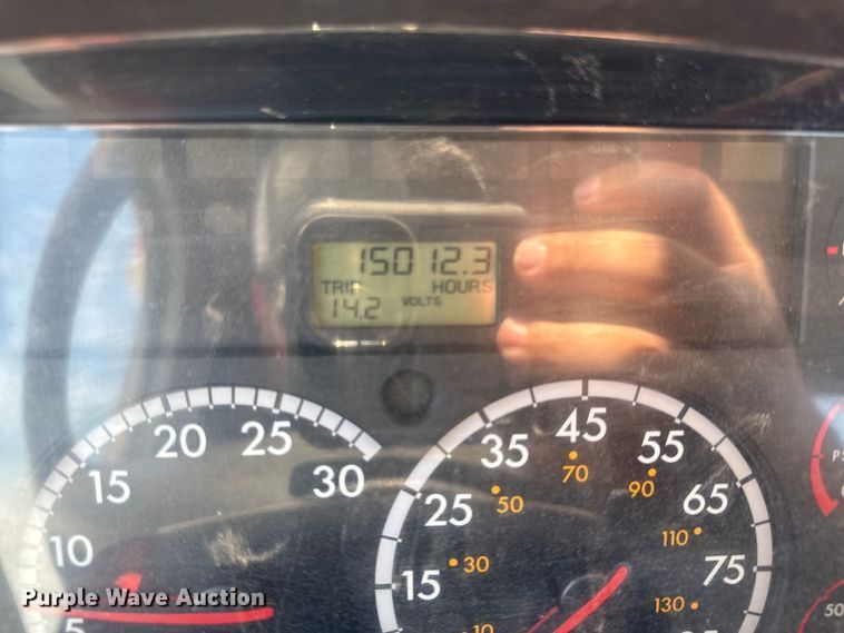 image for item DY8291 2012 Freightliner Business Class M2 bucket truck