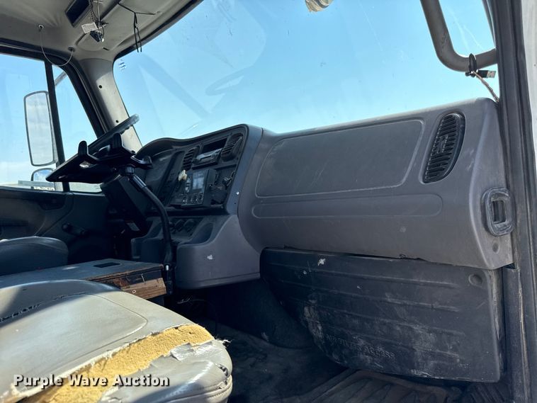 image for item DY8291 2012 Freightliner Business Class M2 bucket truck