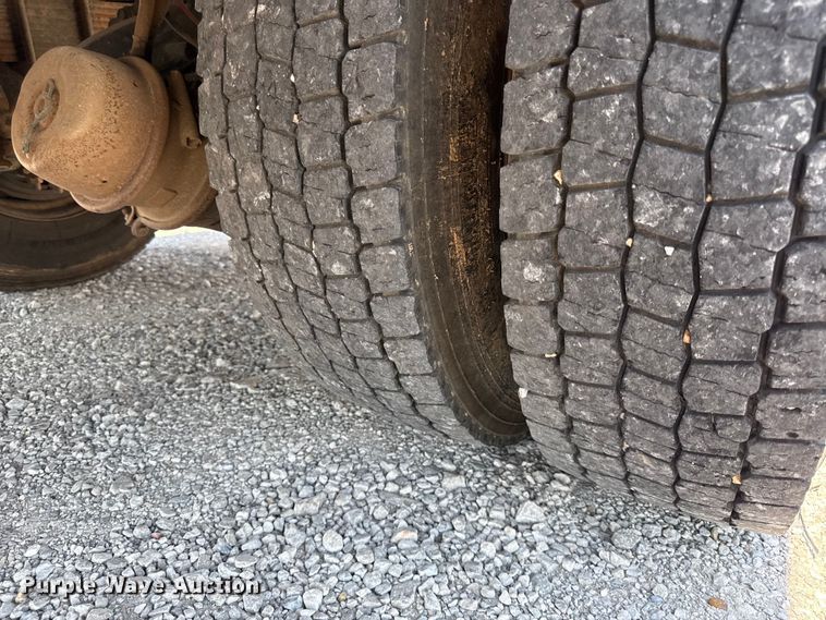 image for item DY8291 2012 Freightliner Business Class M2 bucket truck