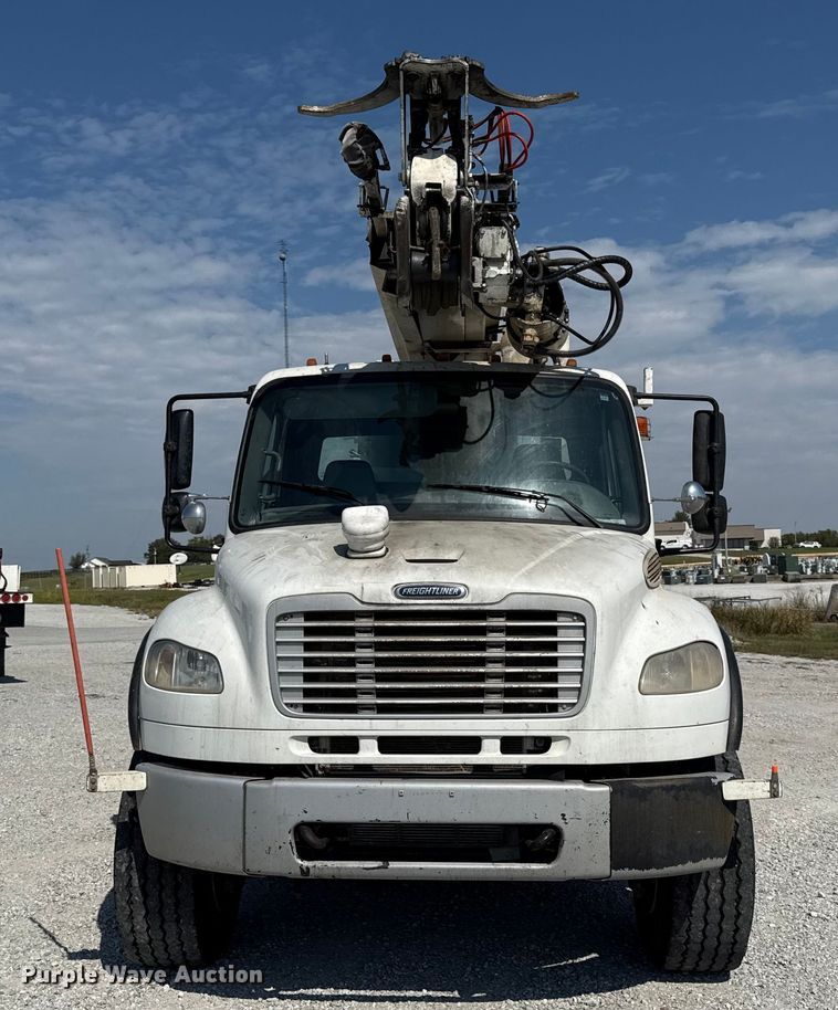 image for item DY8293 2013 Freightliner Business Class M2 digger derrick truck