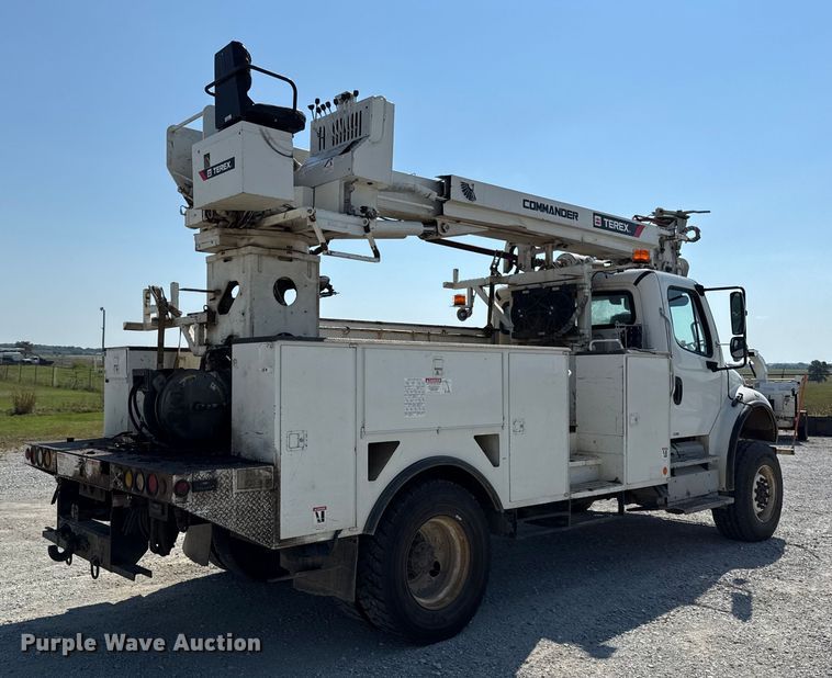 image for item DY8293 2013 Freightliner Business Class M2 digger derrick truck