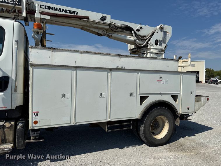 image for item DY8293 2013 Freightliner Business Class M2 digger derrick truck