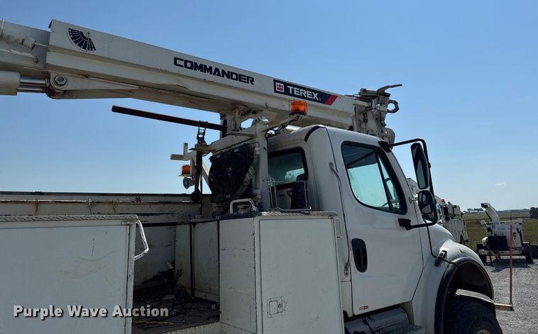 image for item DY8293 2013 Freightliner Business Class M2 digger derrick truck
