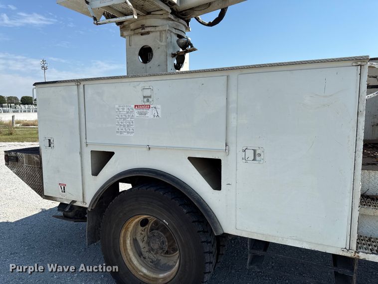 image for item DY8293 2013 Freightliner Business Class M2 digger derrick truck