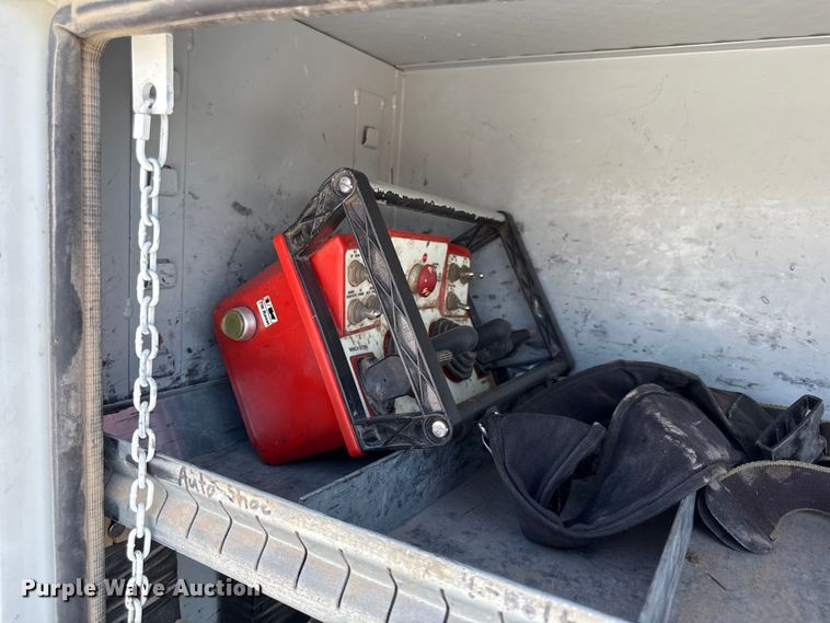 image for item DY8293 2013 Freightliner Business Class M2 digger derrick truck