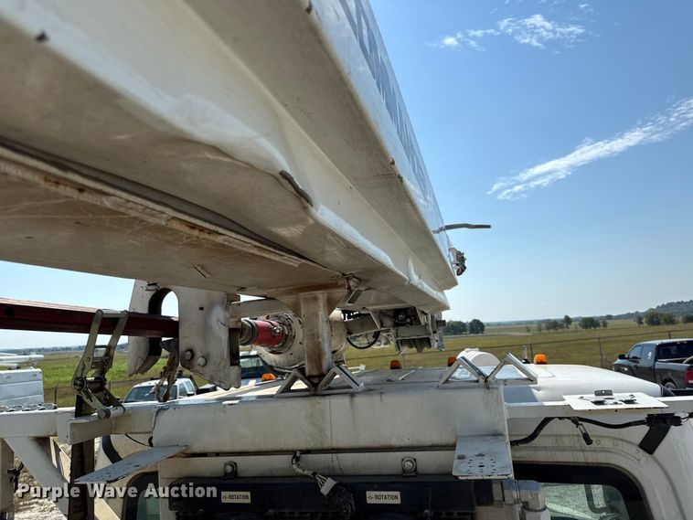 image for item DY8293 2013 Freightliner Business Class M2 digger derrick truck