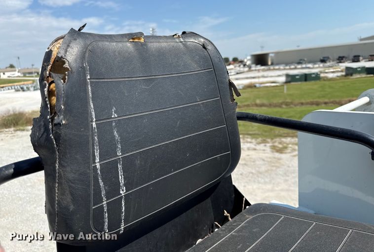 image for item DY8293 2013 Freightliner Business Class M2 digger derrick truck