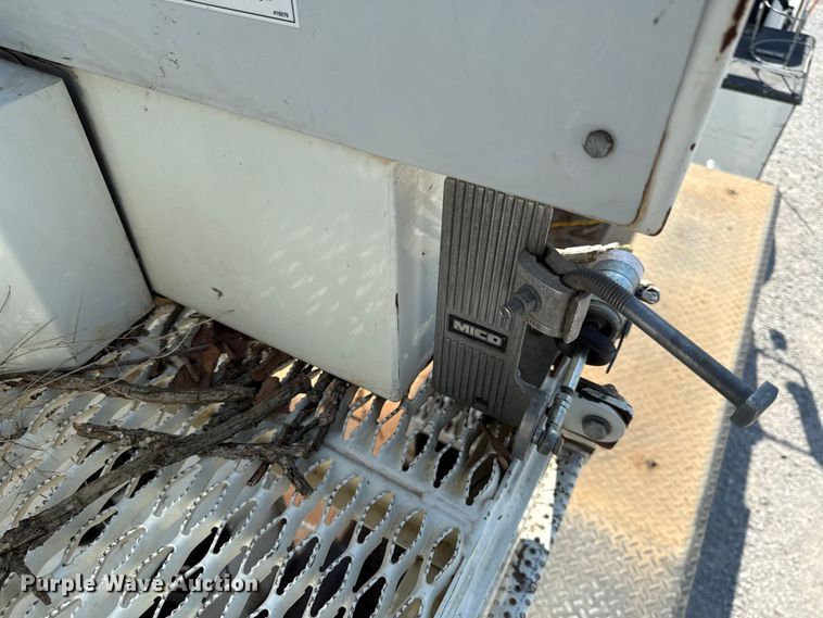 image for item DY8293 2013 Freightliner Business Class M2 digger derrick truck