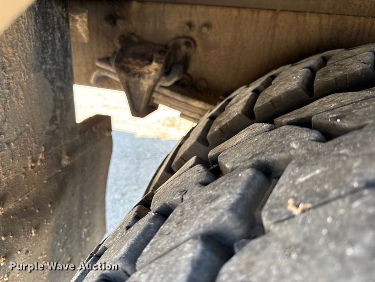 image for item DY8293 2013 Freightliner Business Class M2 digger derrick truck