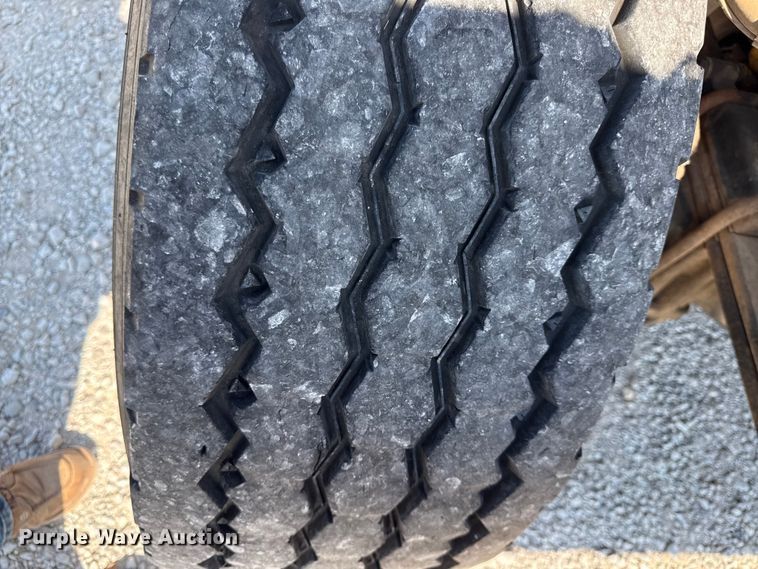 image for item DY8293 2013 Freightliner Business Class M2 digger derrick truck