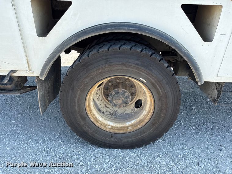 image for item DY8293 2013 Freightliner Business Class M2 digger derrick truck