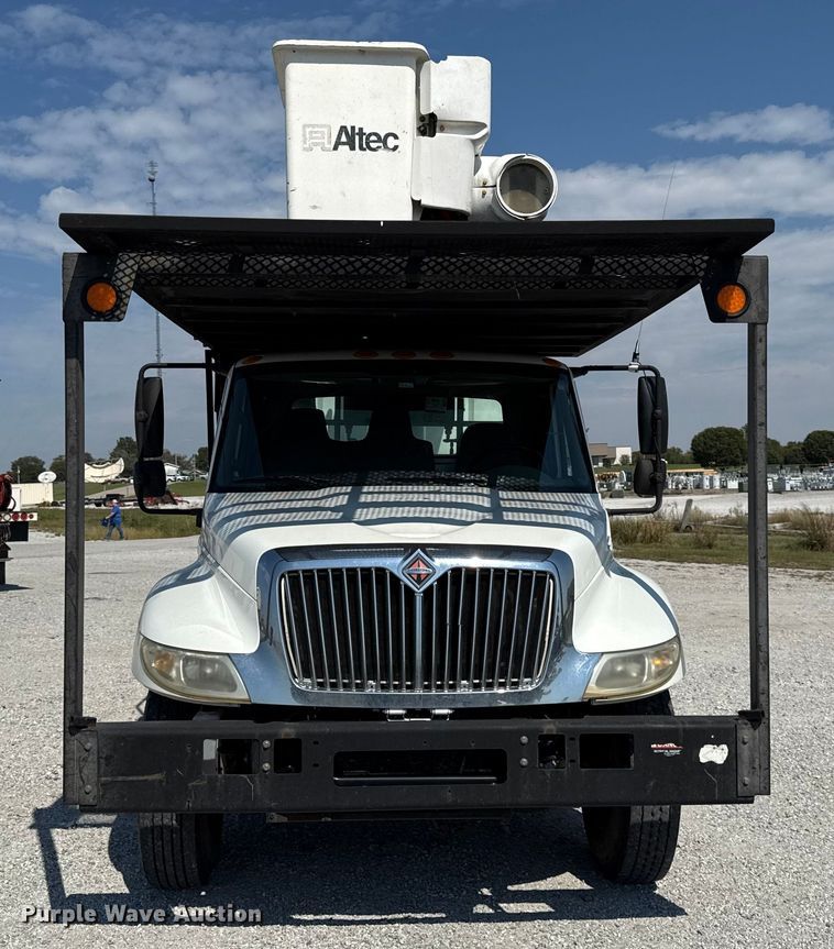 CAMIóN CON CANASTILLA 2013 INTERNATIONAL ALTEC
