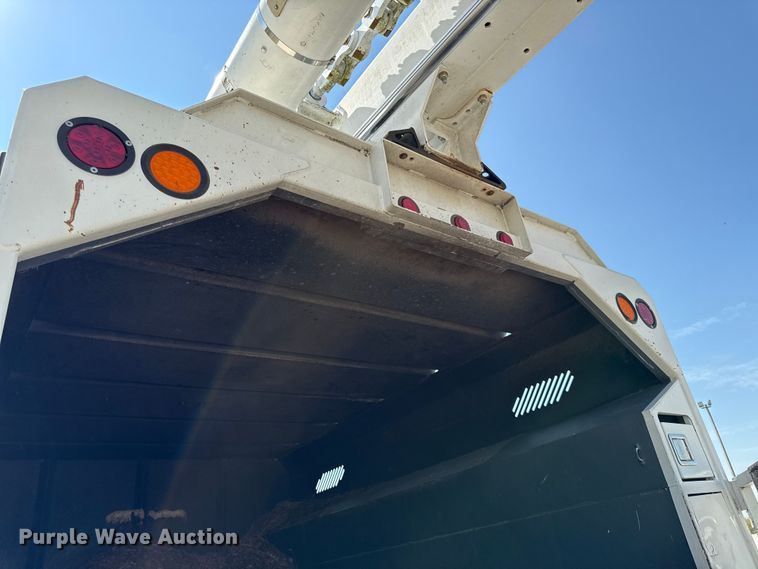 image for item DY8294 2013 International 4300 forestry bucket truck