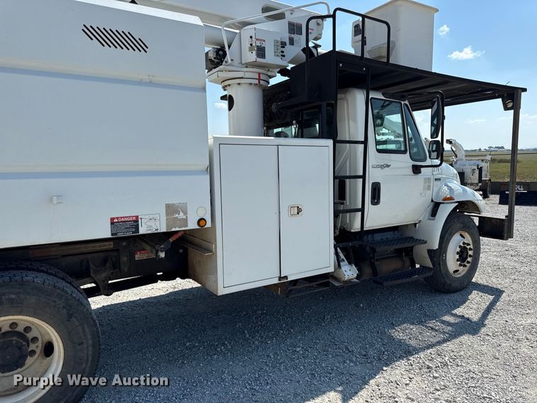 image for item DY8294 2013 International 4300 forestry bucket truck
