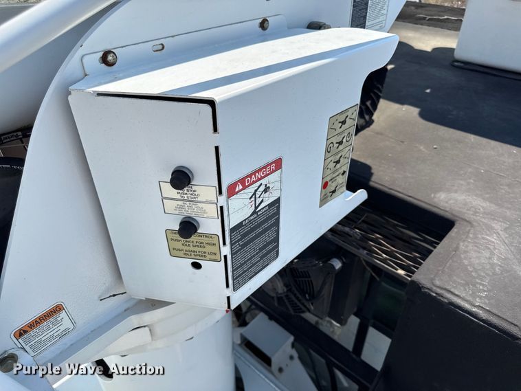 image for item DY8294 2013 International 4300 forestry bucket truck