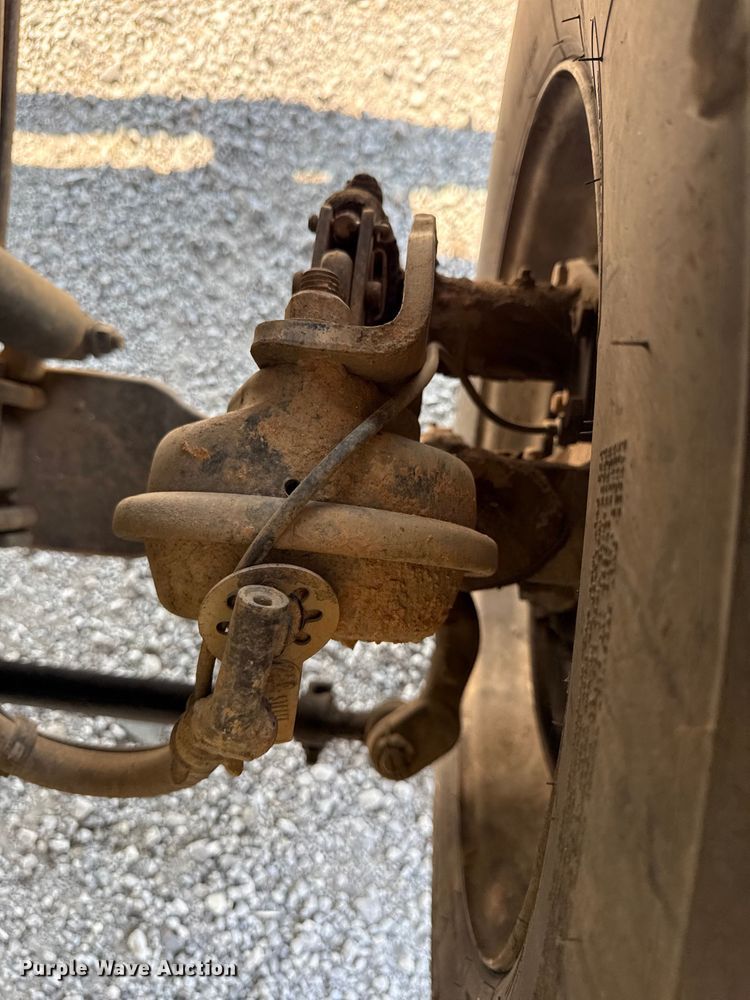 image for item DY8294 2013 International 4300 forestry bucket truck