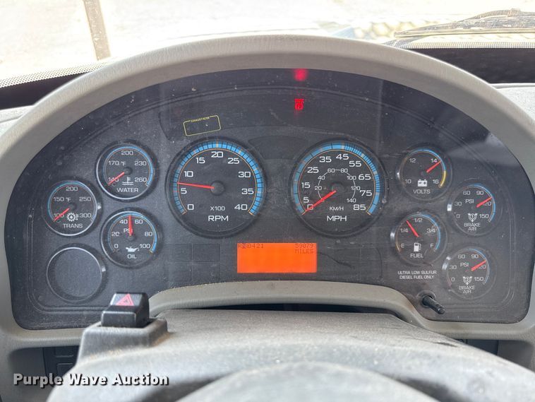 image for item DY8294 2013 International 4300 forestry bucket truck