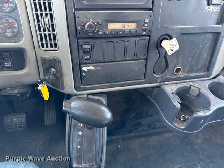 image for item DY8294 2013 International 4300 forestry bucket truck