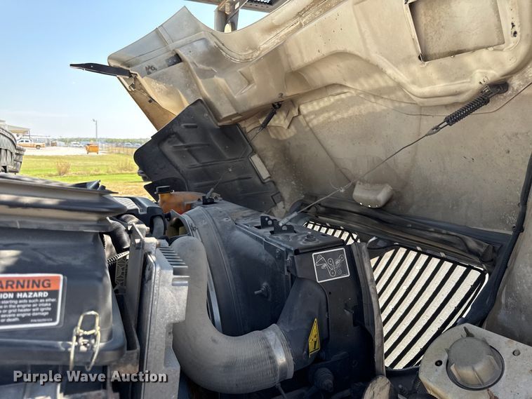 image for item DY8294 2013 International 4300 forestry bucket truck