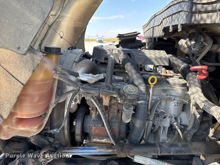 image for item DY8294 2013 International 4300 forestry bucket truck