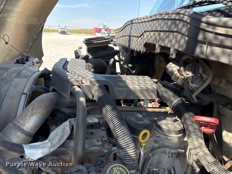 image for item DY8294 2013 International 4300 forestry bucket truck