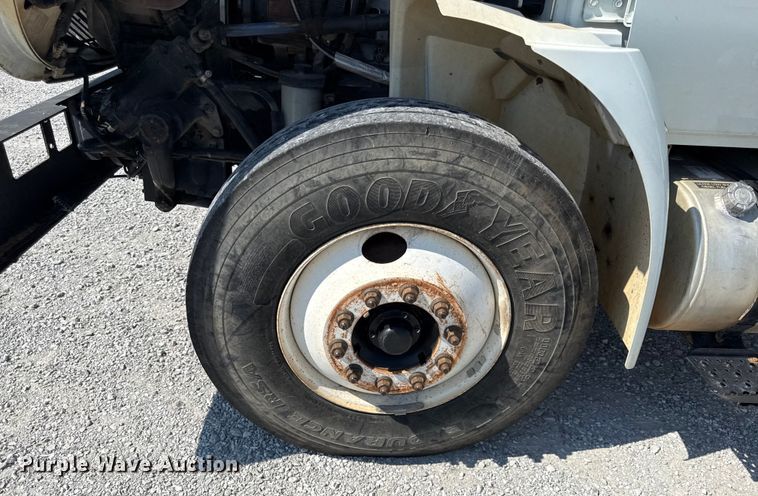 image for item DY8294 2013 International 4300 forestry bucket truck