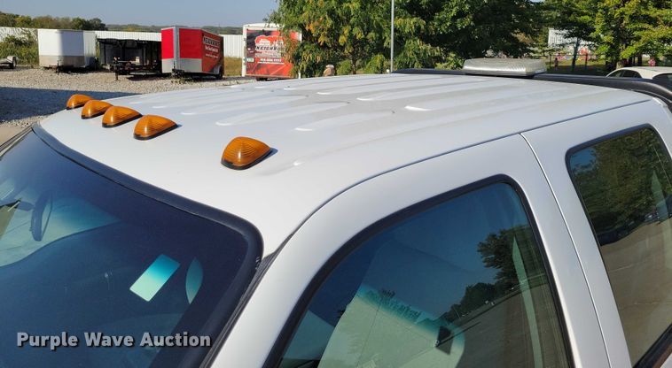 image for item DZ6731 2016 Ford F550 Super Duty utility / service truck