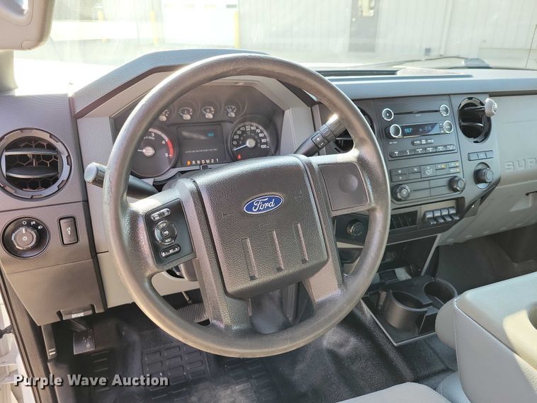 image for item DZ6731 2016 Ford F550 Super Duty utility / service truck