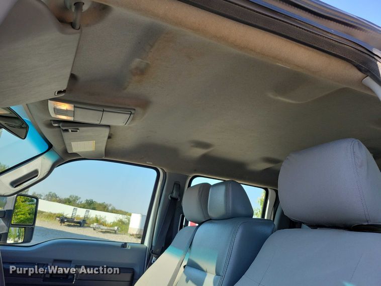 image for item DZ6731 2016 Ford F550 Super Duty utility / service truck