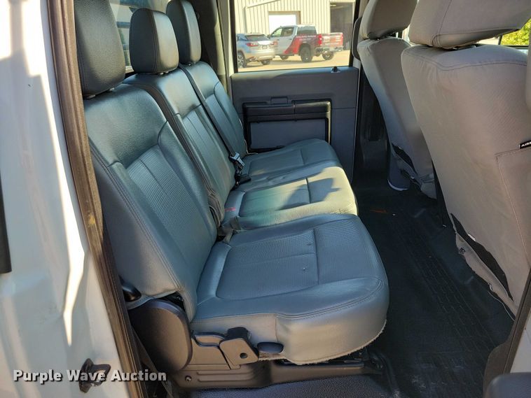 image for item DZ6731 2016 Ford F550 Super Duty utility / service truck