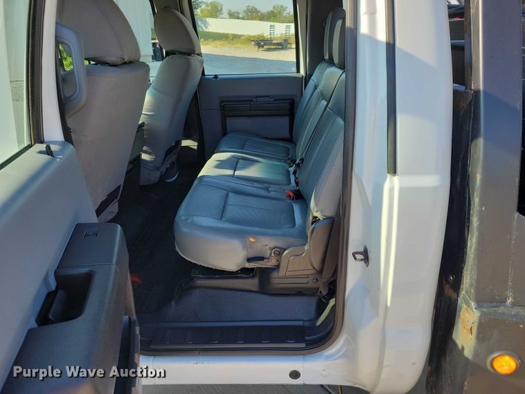 image for item DZ6731 2016 Ford F550 Super Duty utility / service truck