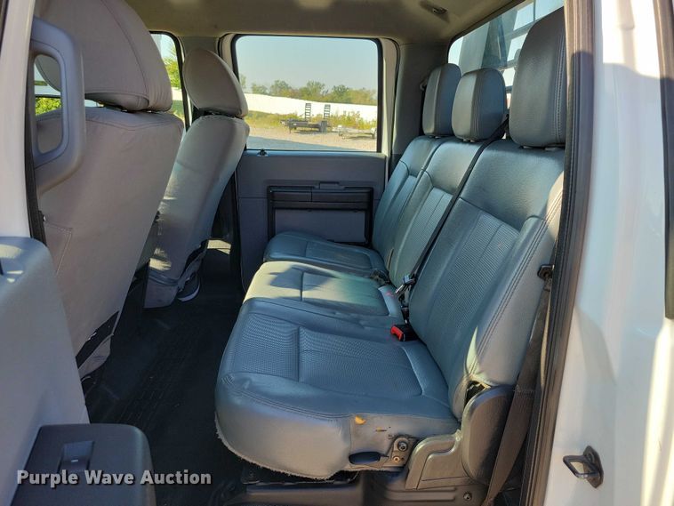 image for item DZ6731 2016 Ford F550 Super Duty utility / service truck