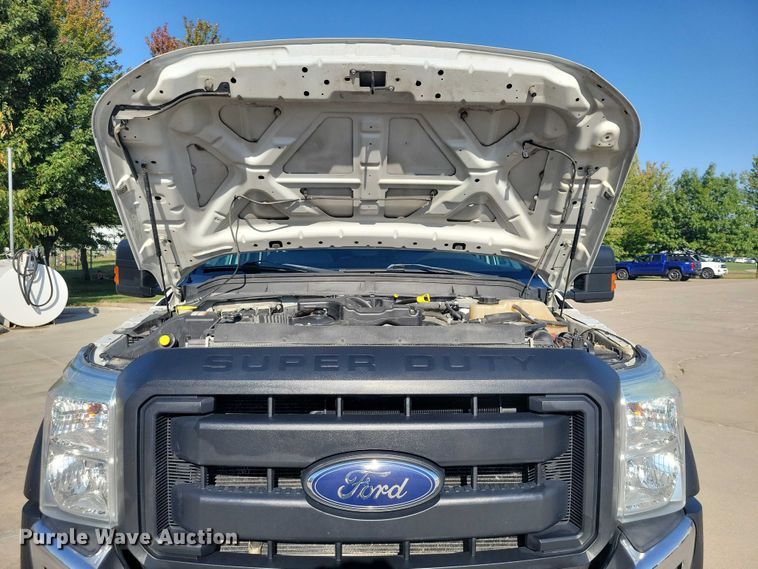 image for item DZ6731 2016 Ford F550 Super Duty utility / service truck