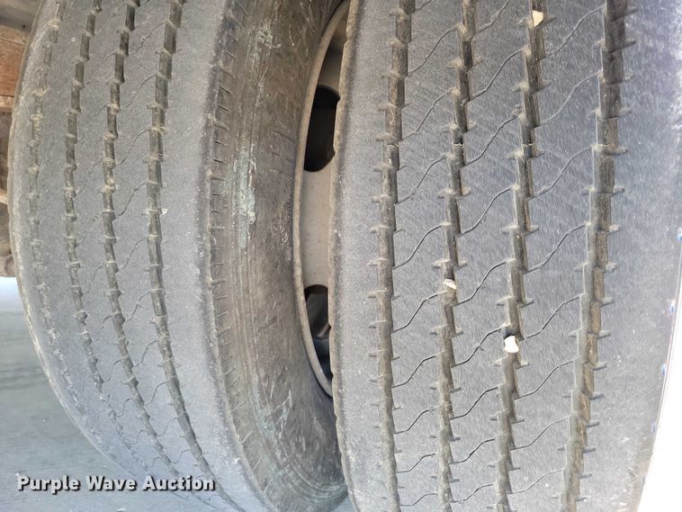 image for item DZ6731 2016 Ford F550 Super Duty utility / service truck