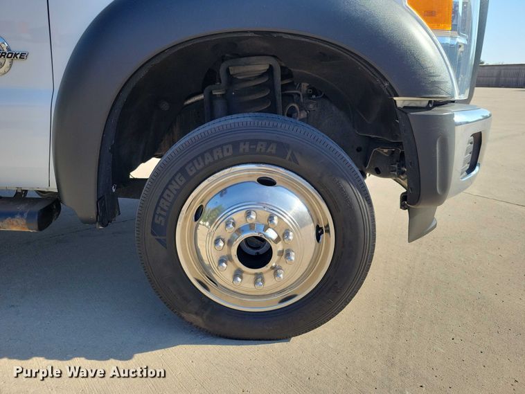 image for item DZ6731 2016 Ford F550 Super Duty utility / service truck