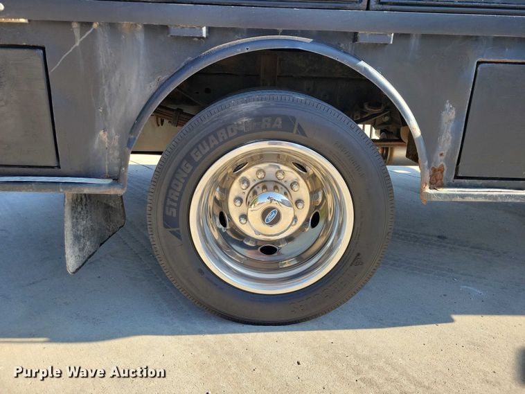 image for item DZ6731 2016 Ford F550 Super Duty utility / service truck