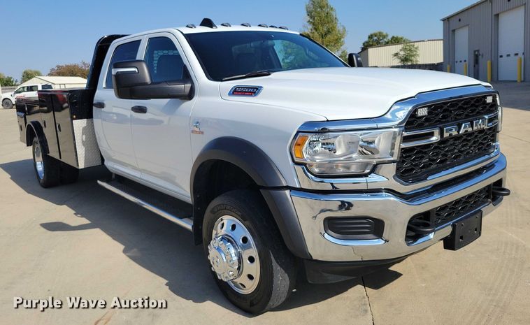 image for item DZ6732 2023 RAM 5500 utility / service truck