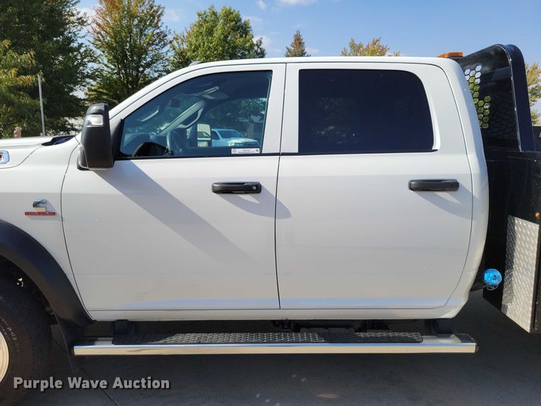 image for item DZ6732 2023 RAM 5500 utility / service truck