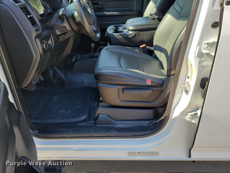 image for item DZ6732 2023 RAM 5500 utility / service truck