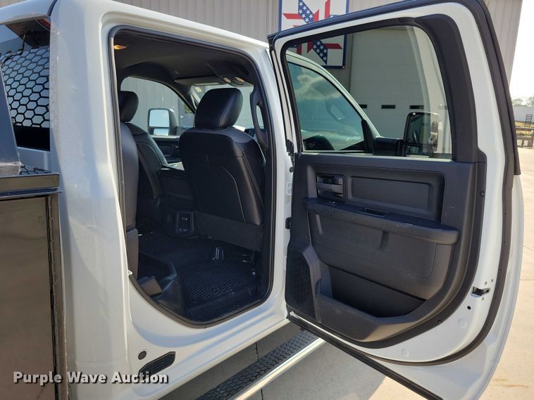 image for item DZ6732 2023 RAM 5500 utility / service truck