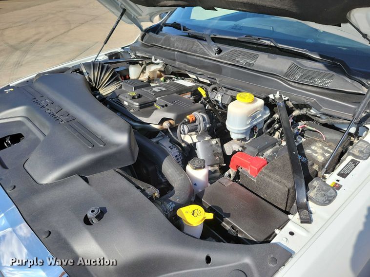 image for item DZ6732 2023 RAM 5500 utility / service truck