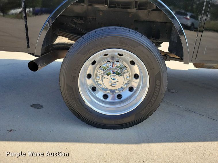 image for item DZ6732 2023 RAM 5500 utility / service truck