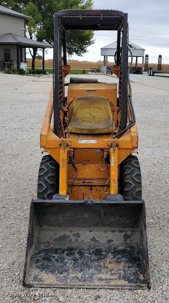 image for item DZ6748 1973 Case 1816 skid steer loader