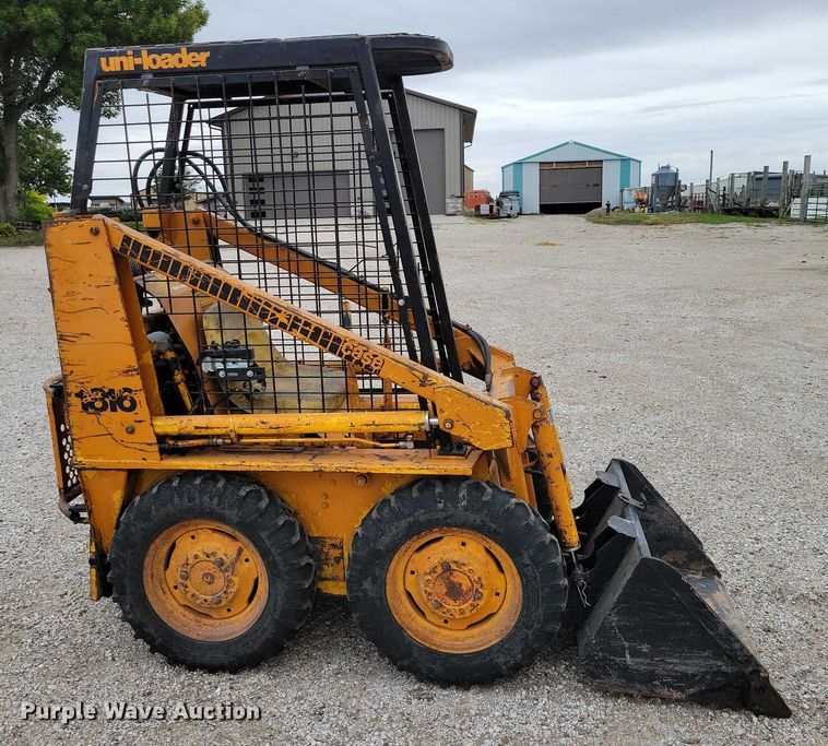 image for item DZ6748 1973 Case 1816 skid steer loader