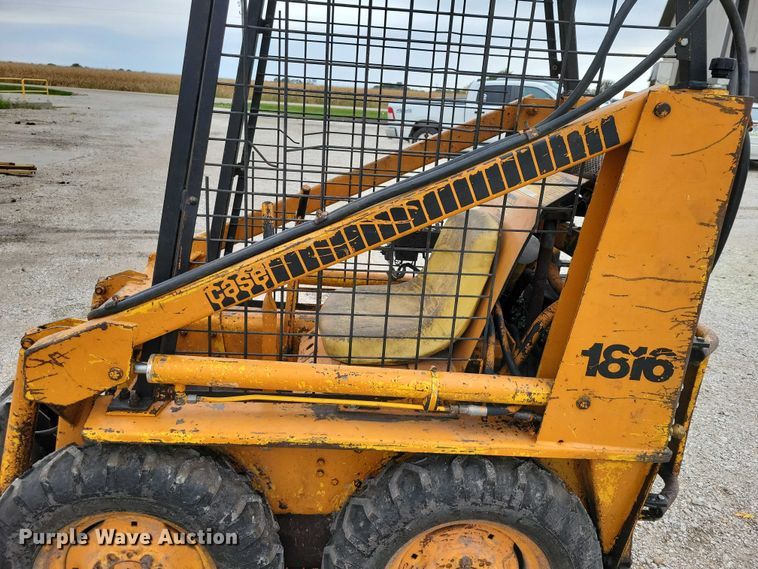 image for item DZ6748 1973 Case 1816 skid steer loader