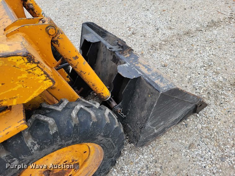 image for item DZ6748 1973 Case 1816 skid steer loader