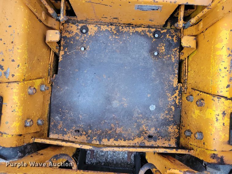 image for item DZ6748 1973 Case 1816 skid steer loader